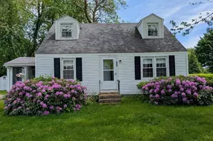 255 Pleasant St, Lunenburg, MA 01462 - Photo 14