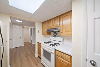 18 Kingswood Dr #5, Abington, MA 02351 - Photo 6