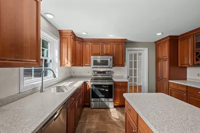 71 Nichols St, Holden, MA 01522 - Photo 16