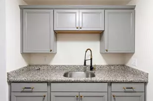 119 Grove St, Rockland, MA 02370 - Photo 8