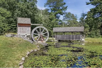 4 Concord Court #A, Webster, MA 01570 - Photo 2
