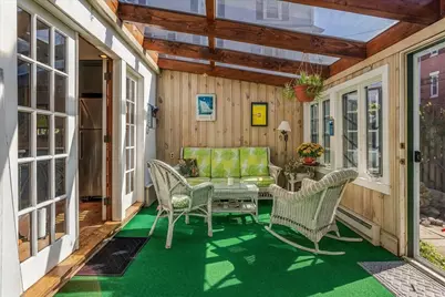 16 Common Street, Boston, MA 02129 - Photo 8