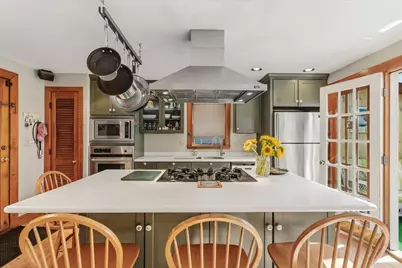 16 Common Street, Boston, MA 02129 - Photo 12