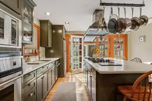 16 Common St, Boston, MA 02129 - Photo 10