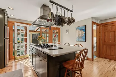 16 Common Street, Boston, MA 02129 - Photo 10