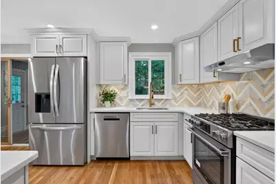 2 Blossom Dr, Billerica, MA 01821 - Photo 10