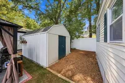 176 Lakeview Street, Tewksbury, MA 01876 - Photo 16