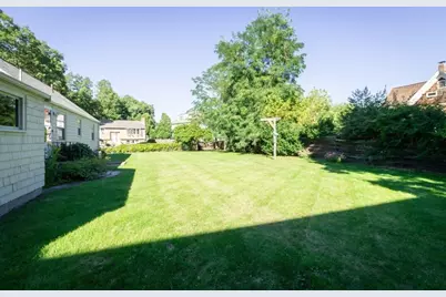 6 Albert St, Waltham, MA 02453 - Photo 26
