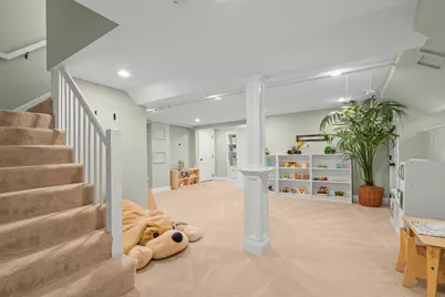 4 Woodlawn Oval, Wellesley, MA 02481 - Photo 30