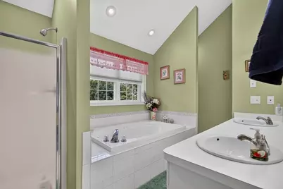 112 Saunders St, Gardner, MA 01440 - Photo 24
