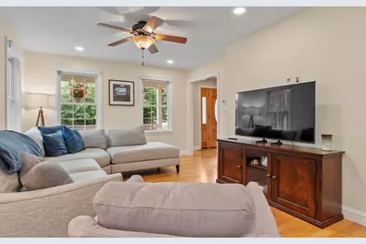 107 Summit Dr, East Bridgewater, MA 02333 - Photo 6