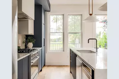 11 Lothrop St #11, Boston, MA 02135 - Photo 4