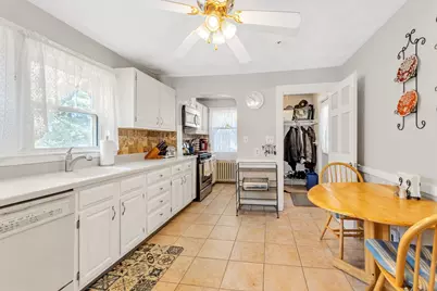 45 Hemlock Rd, Boston, MA 02132 - Photo 10