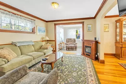 45 Hemlock Rd, Boston, MA 02132 - Photo 6