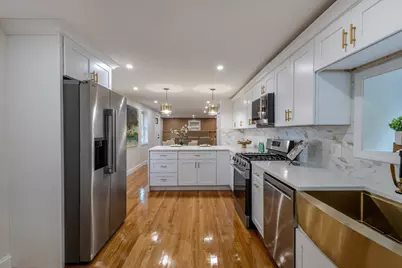 308 Laurel St, Bridgewater, MA 02324 - Photo 8