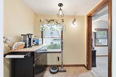 31 Wildrose Ave, Worcester, MA 01602 - Photo 16