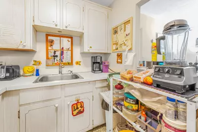 125 Grove St #3, Boston, MA 02132 - Photo 8