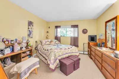 125 Grove St #3, Boston, MA 02132 - Photo 6