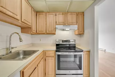2353 Massachusetts #31, Cambridge, MA 02140 - Photo 6
