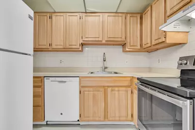 2353 Massachusetts #31, Cambridge, MA 02140 - Photo 8