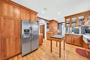 33 Union St, North Andover, MA 01845 - Photo 2