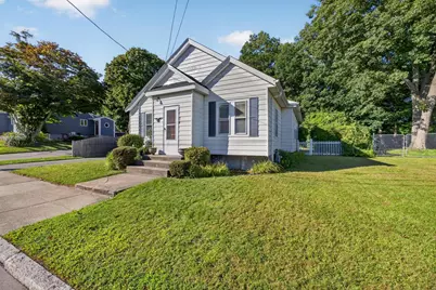 578 Valentine St, Fall River, MA 02720 - Photo 10