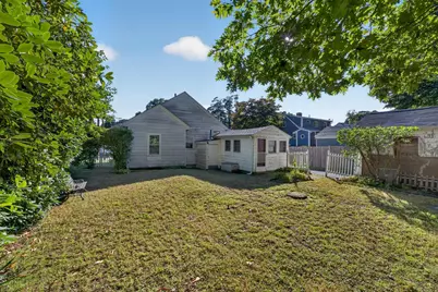 578 Valentine St, Fall River, MA 02720 - Photo 8