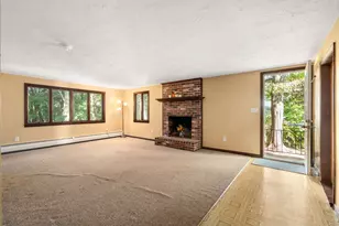 32 Elm St, Hudson, MA 01749 - Photo 12
