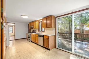 32 Elm St, Hudson, MA 01749 - Photo 6