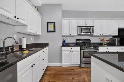 131 Derby St #1R, Salem, MA 01970 - Photo 6
