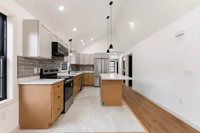10 Buffalo Ct, Providence, RI 02909 - Photo 8