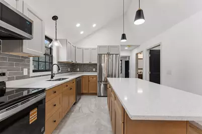 10 Buffalo Ct, Providence, RI 02909 - Photo 10