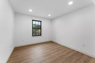 10 Buffalo Ct, Providence, RI 02909 - Photo 14