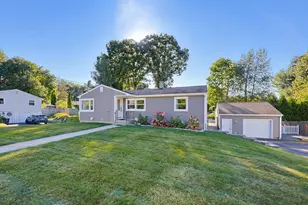 7 Phoenix Rd, Auburn, MA 01501 - Photo 1