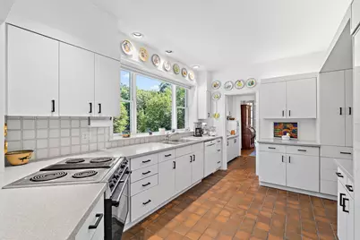 8 Oakmount Circle, Lexington, MA 02420 - Photo 16