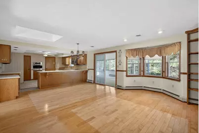 532 Hill St, Raynham, MA 02767 - Photo 10