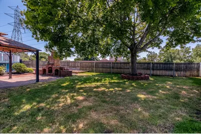 21 Cardosi Ct, Pawtucket, RI 02861 - Photo 36