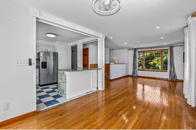 21 Cardosi Ct, Pawtucket, RI 02861 - Photo 8