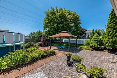 21 Cardosi Ct, Pawtucket, RI 02861 - Photo 32