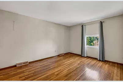 21 Cardosi Ct, Pawtucket, RI 02861 - Photo 12