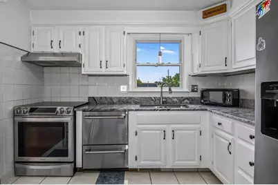 21 Cardosi Ct, Pawtucket, RI 02861 - Photo 4