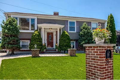 21 Cardosi Ct, Pawtucket, RI 02861 - Photo 2