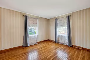 21 Cardosi Ct, Pawtucket, RI 02861 - Photo 12