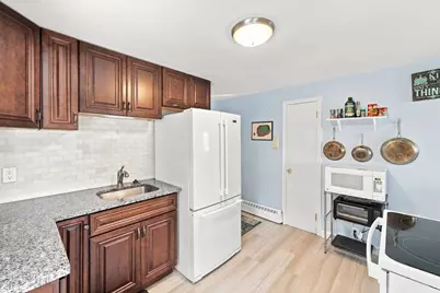 162 Clark St, Worcester, MA 01606 - Photo 4