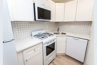 142 Kenrick #23, Boston, MA 02135 - Photo 4