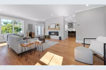 595 Winthrop St, Medford, MA 02155 - Photo 4