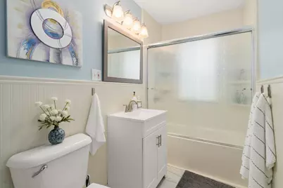 37 Everett St #1, Waltham, MA 02453 - Photo 8