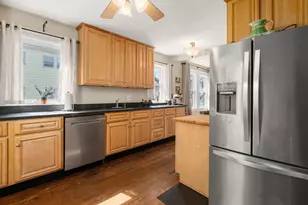 37 Everett St, Waltham, MA 02453 - Photo 16