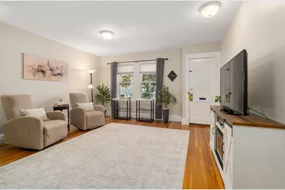 37 Everett St #1, Waltham, MA 02453 - Photo 2