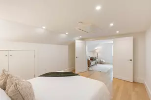 27 Walden St, Cambridge, MA 02140 - Photo 32